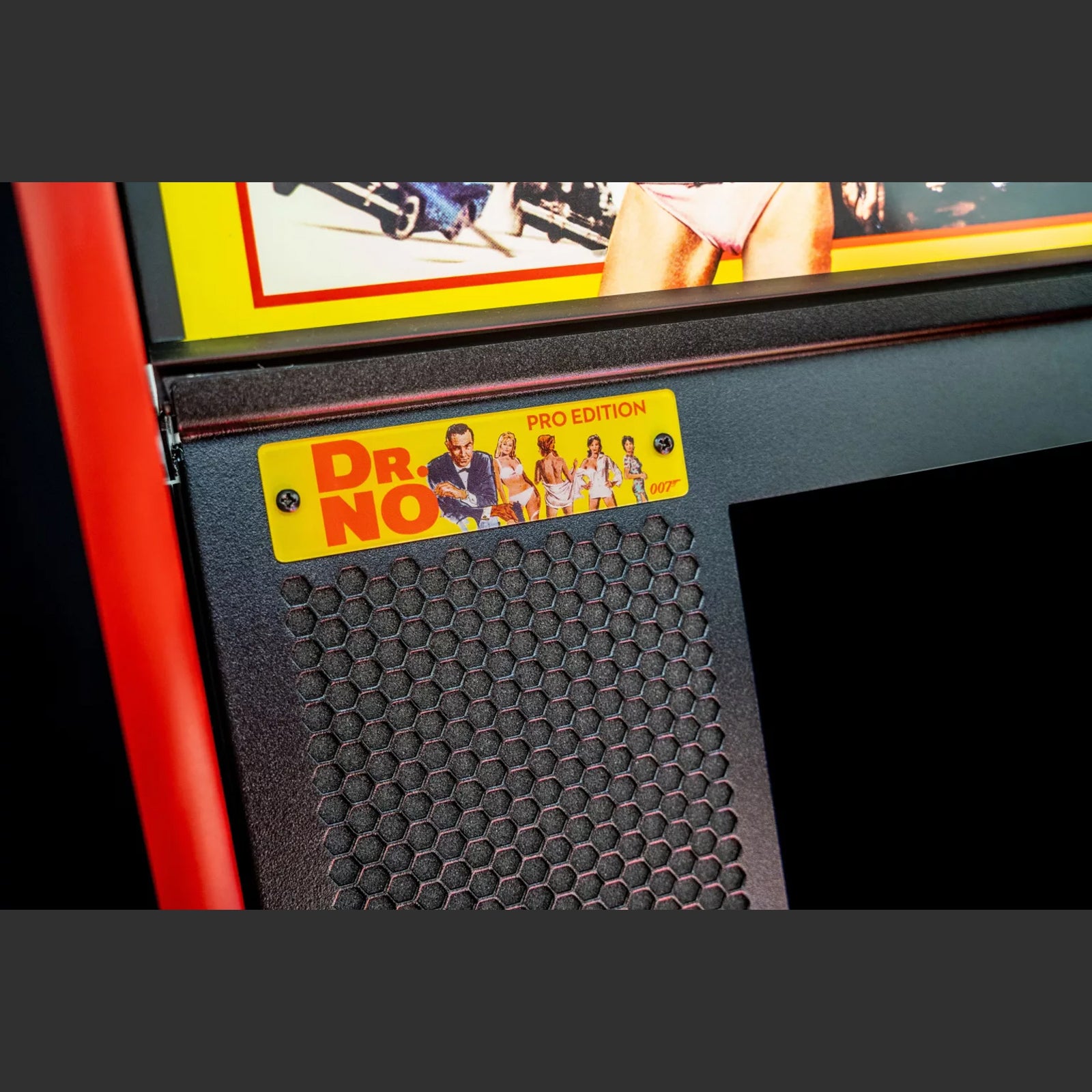 Nitro Pinball Sales Canada Stern James Bond 007 Dr. No PRO Pinball Machine