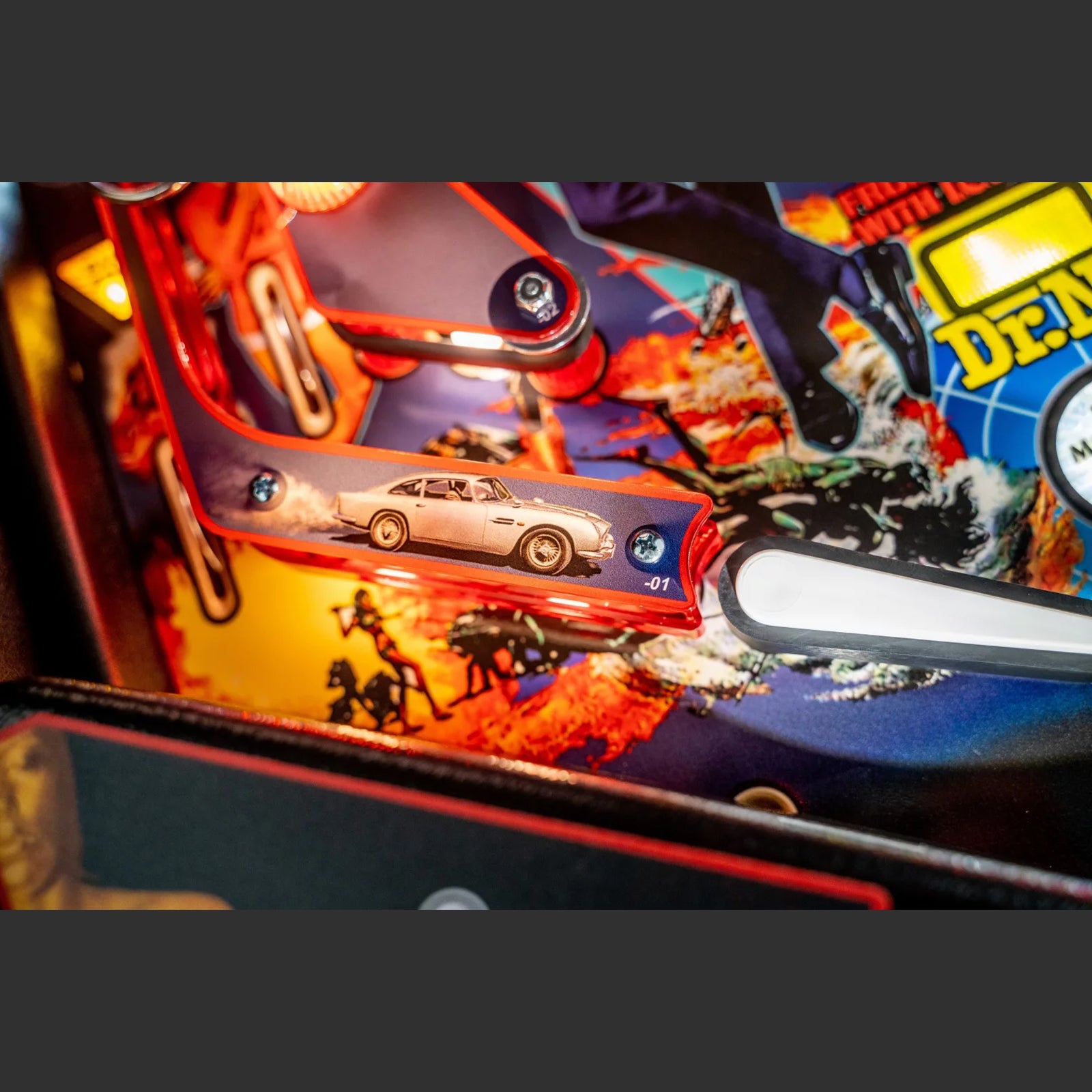 Nitro Pinball Sales Canada Stern James Bond 007 Dr. No PRO Pinball Machine