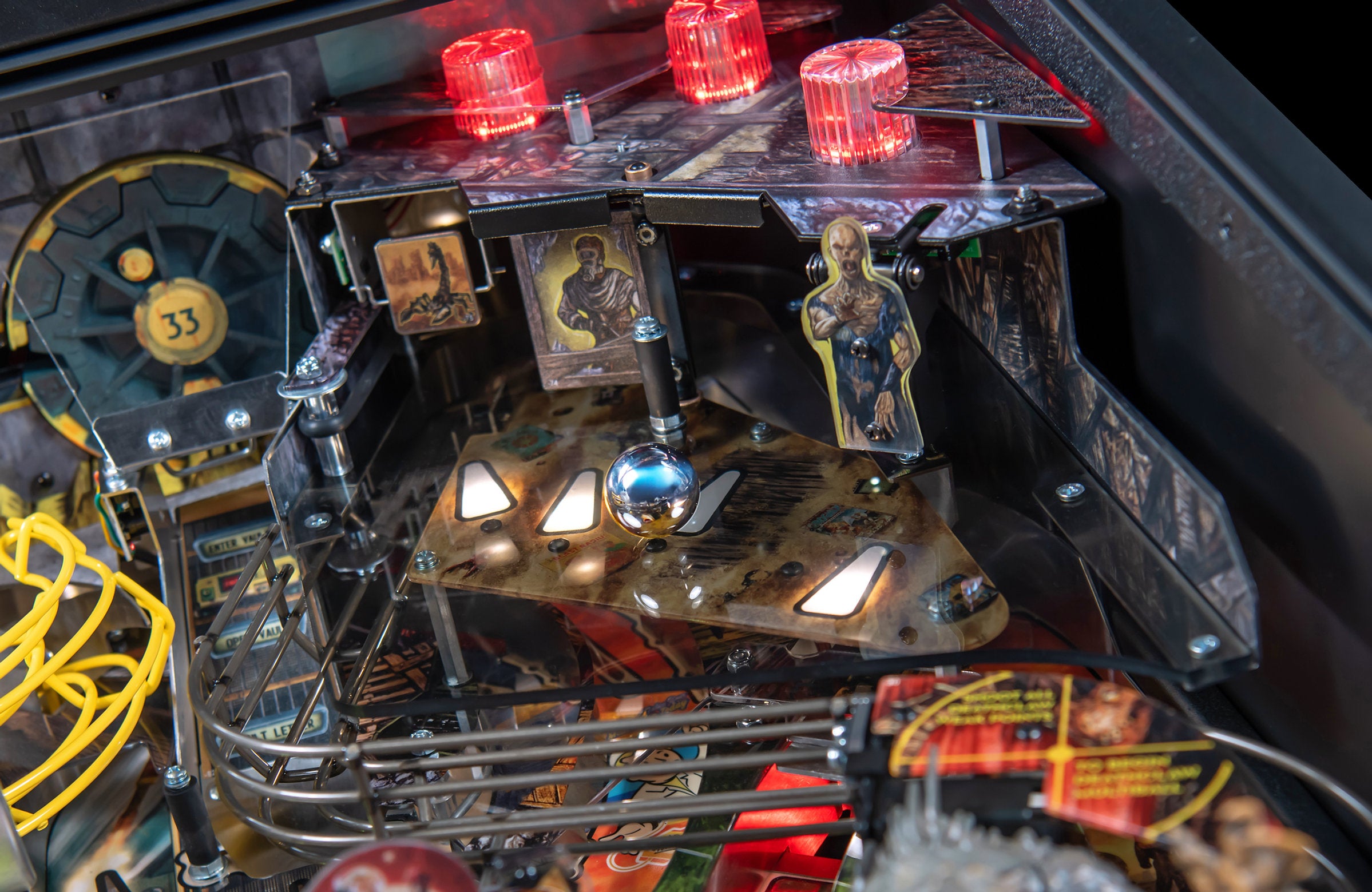 FallOut PREMIUM Pinball Machine – PREORDER