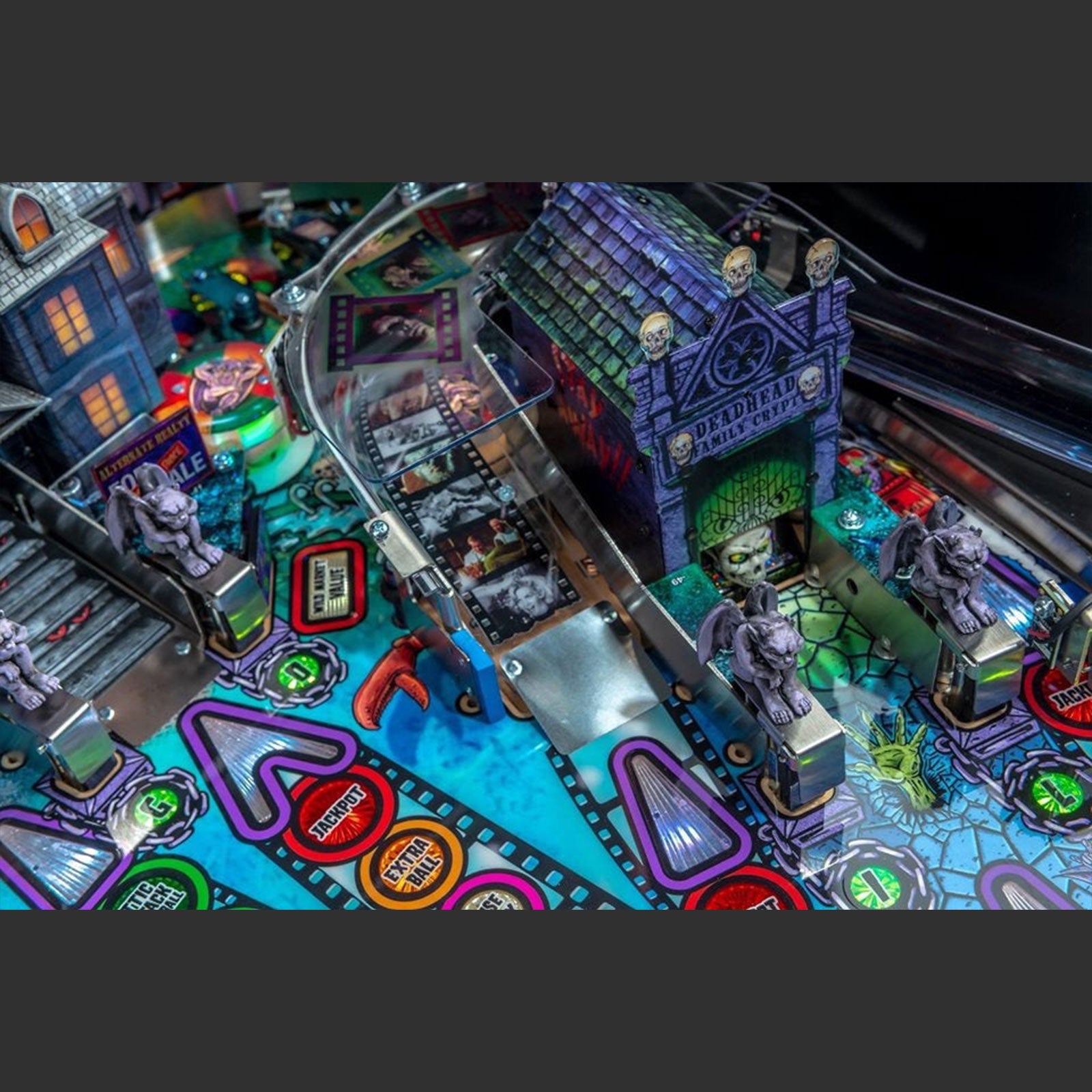 Nitro Pinball Sales Canada Stern Pinball Machine ELVIRA: House of Horrors: PREMIUM