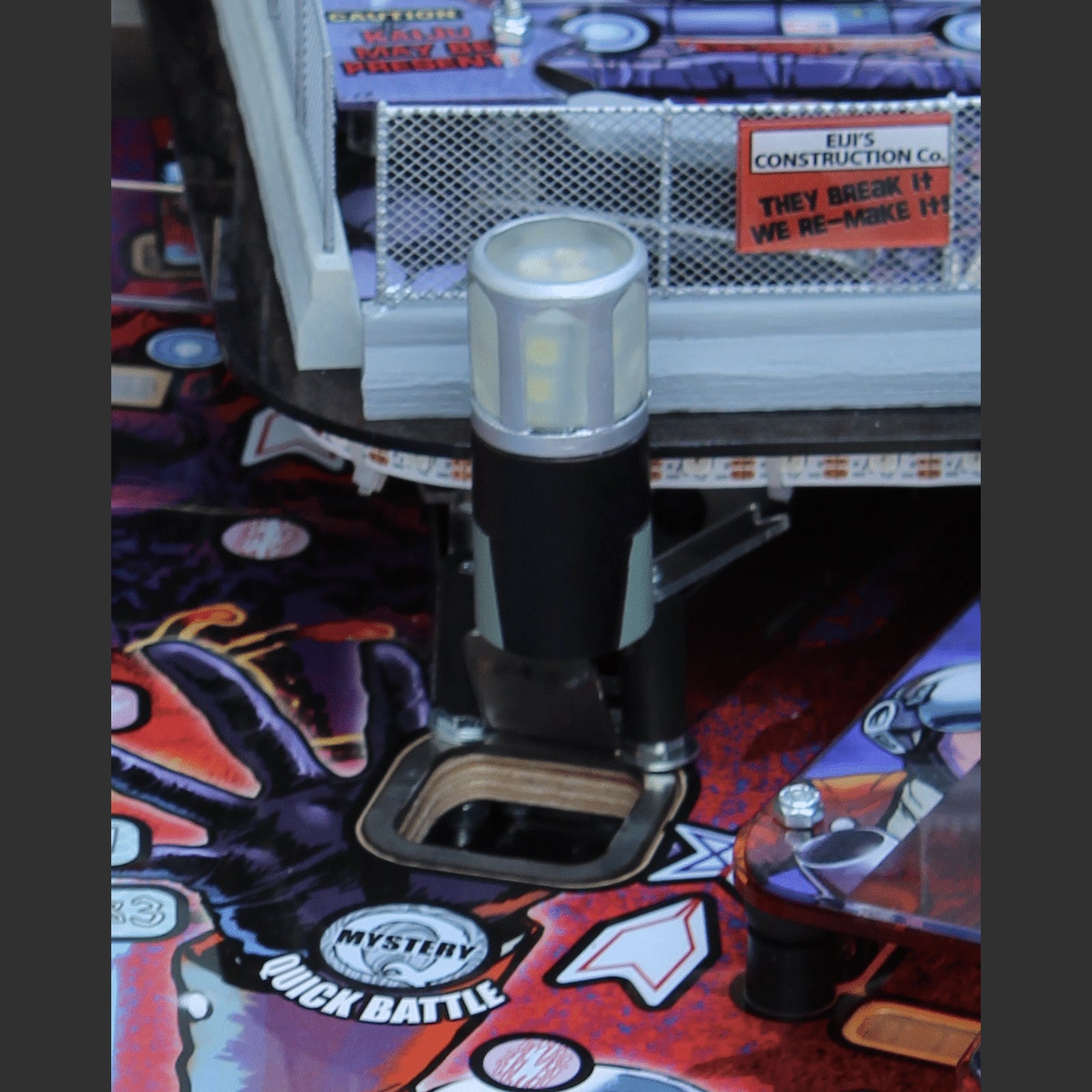 Nitro Pinball Sales Canada UltraMan Collector's Edition Spooky Pinball Machine