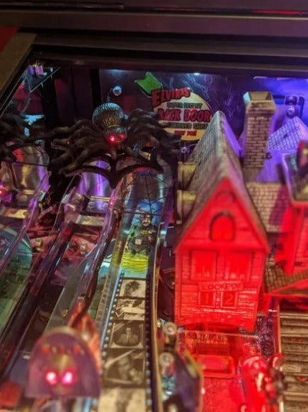 Elvira's House of Horrors Illuminated Spider Mod